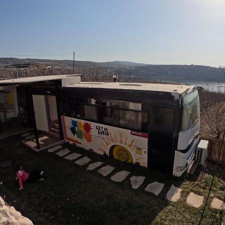 The Bus Lejlighed Majdal Shams Eksteriør billede